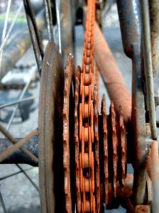 341011_rusty_bicycle_chain